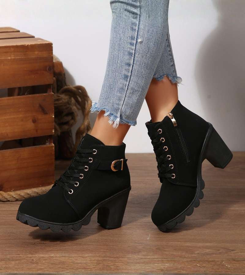 Women's Elegant Buckle Detail Lace-Up Boots