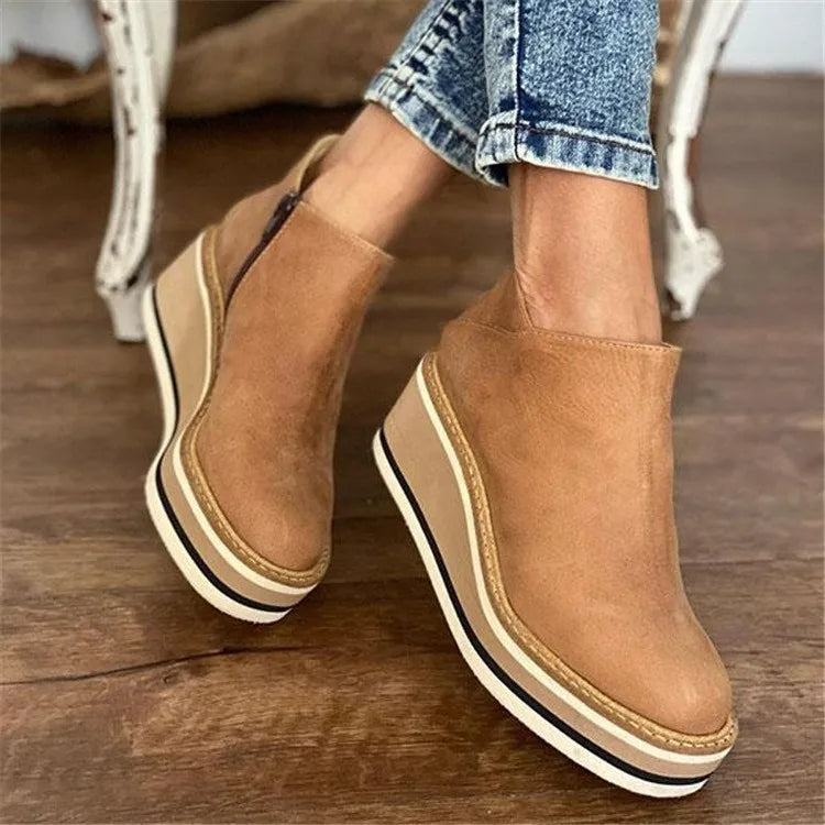 Women's Stylish Leather Platform Slip-On Chelsea Boots