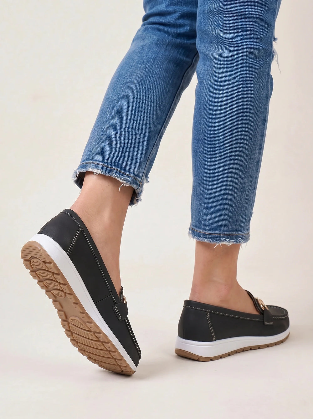 Women's Casual Leather Platform Loafer Flats with Contrast Stitch