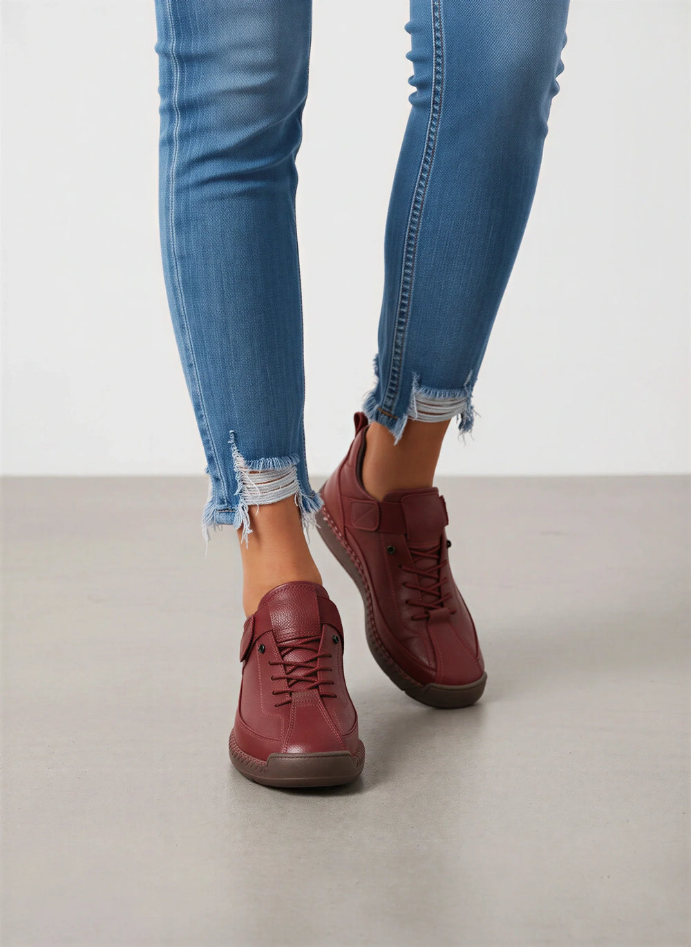 Women's Casual Leather Lace-Up Sneakers