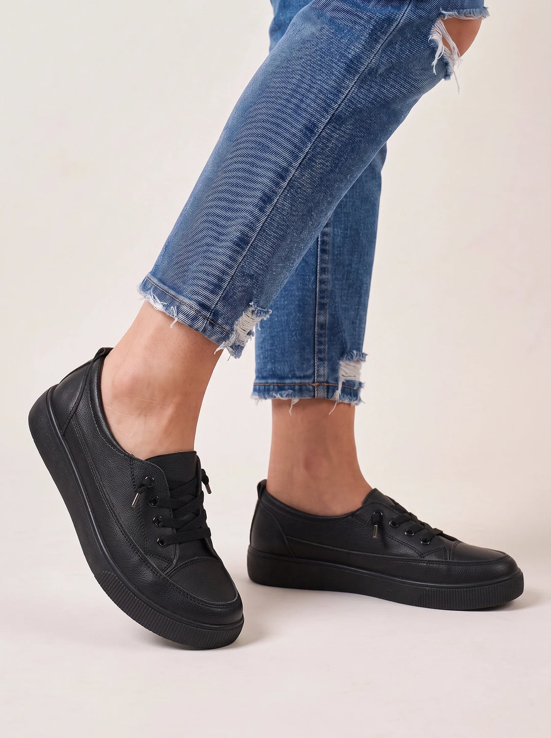 Women's Casual Lace-Up Platform Sneakers with Chunky Sole
