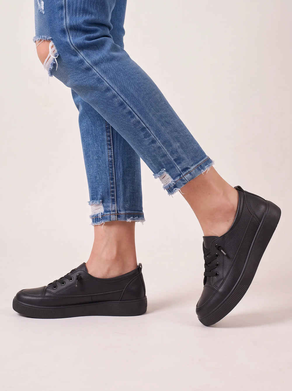 Women's Casual Lace-Up Platform Sneakers with Chunky Sole