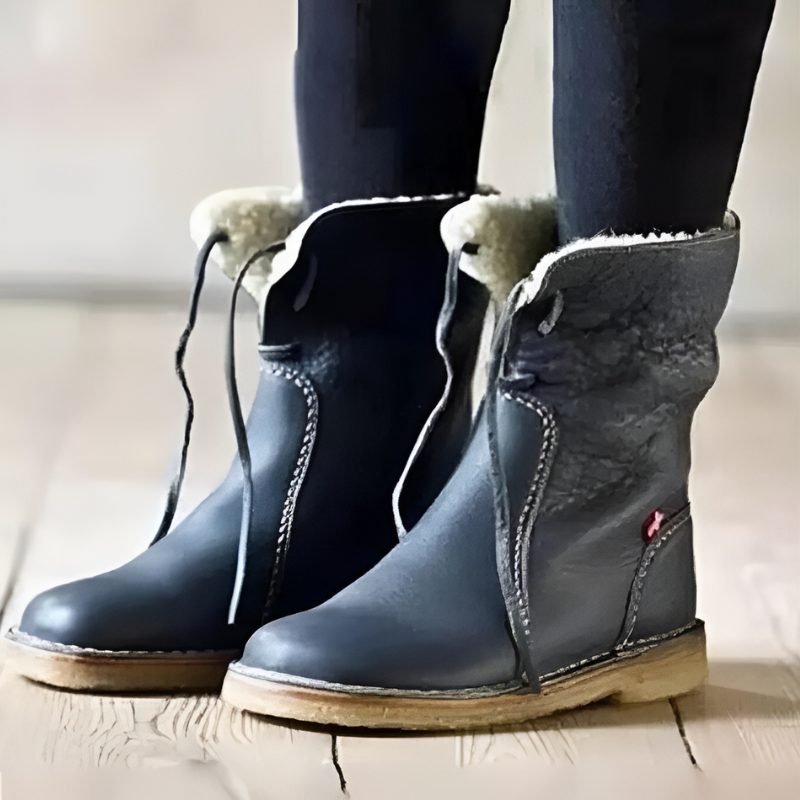 Women's Stylish Fur-Lined Leather Lace-Up Winter Boots