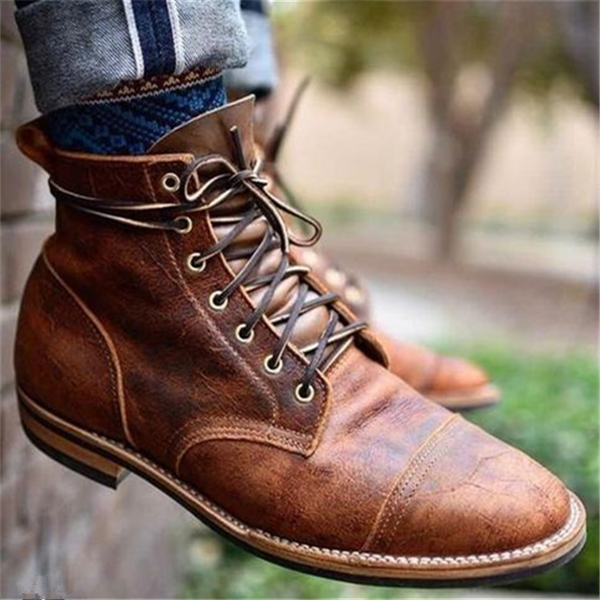 Men's Classic Leather Brogue Detail Lace-Up Boots