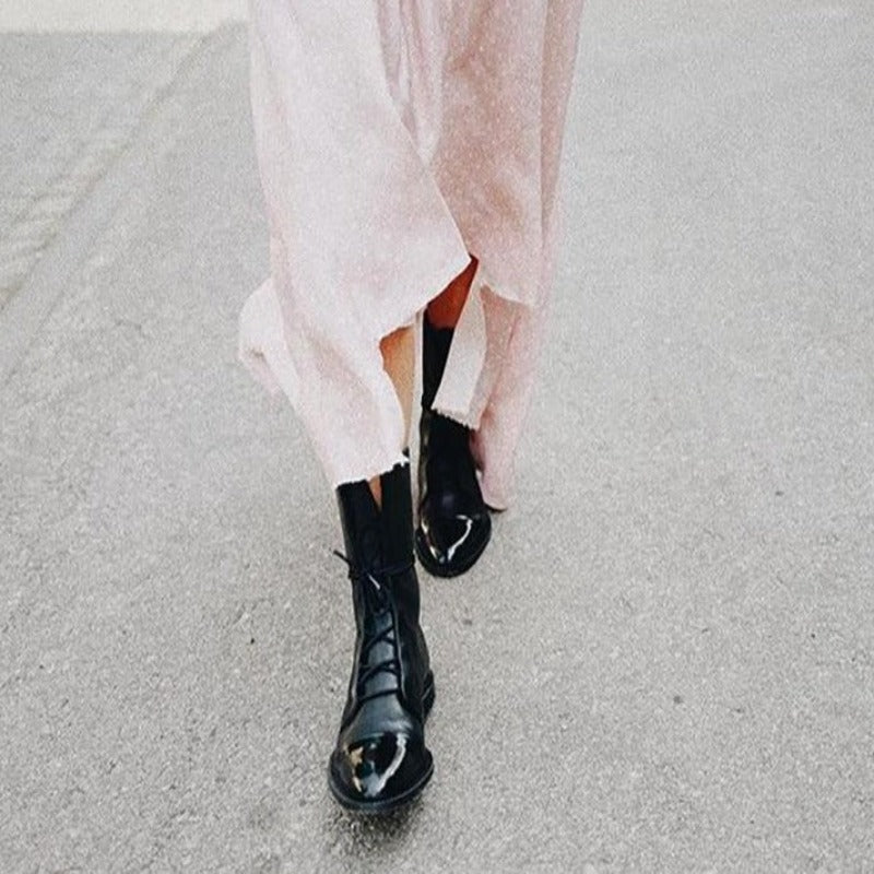 Women's Elegant Black Leather Cap Toe Lace-Up Block Heel Boots