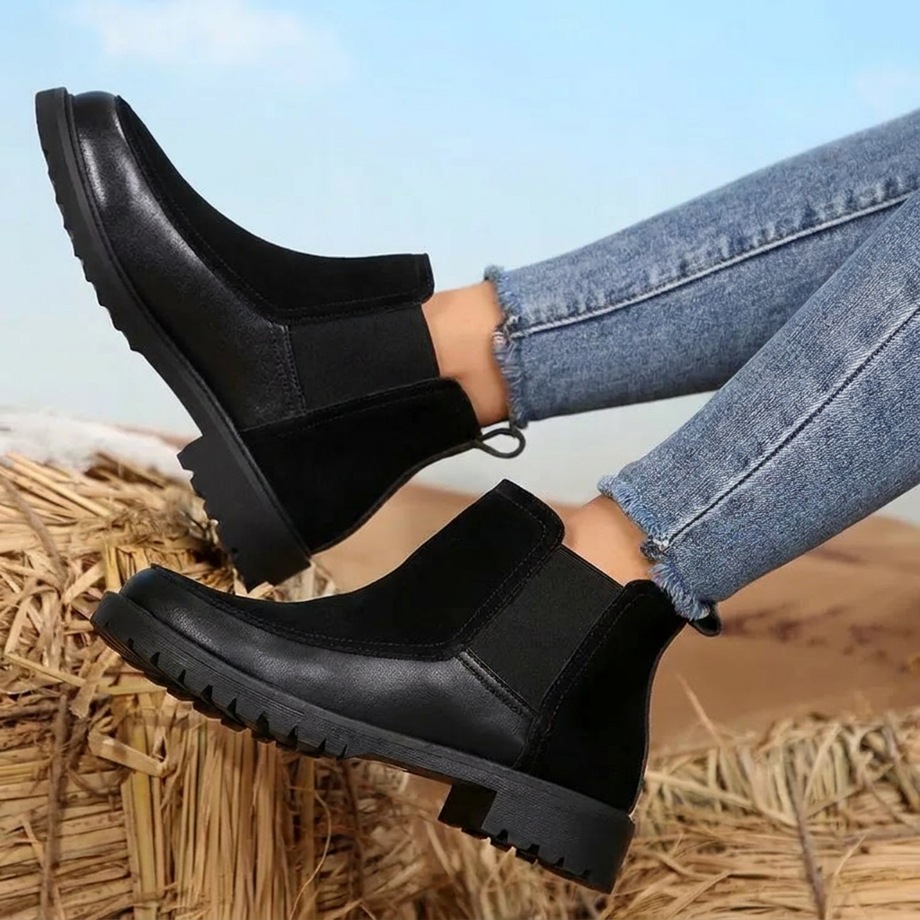 Women's Stylish Leather Chelsea Ankle Boots with Lug Sole